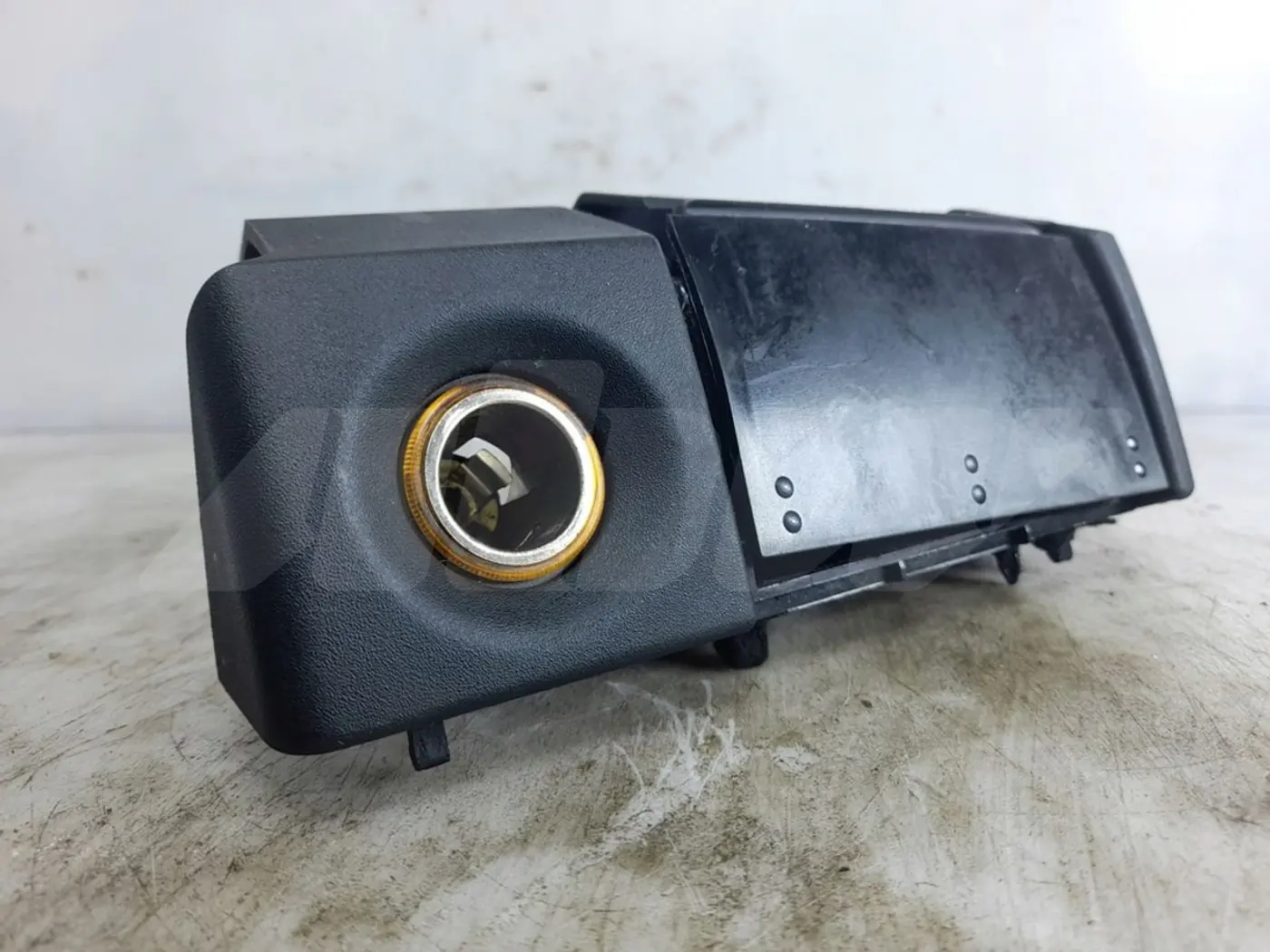 Прикуриватель к Opel Zafira 2004