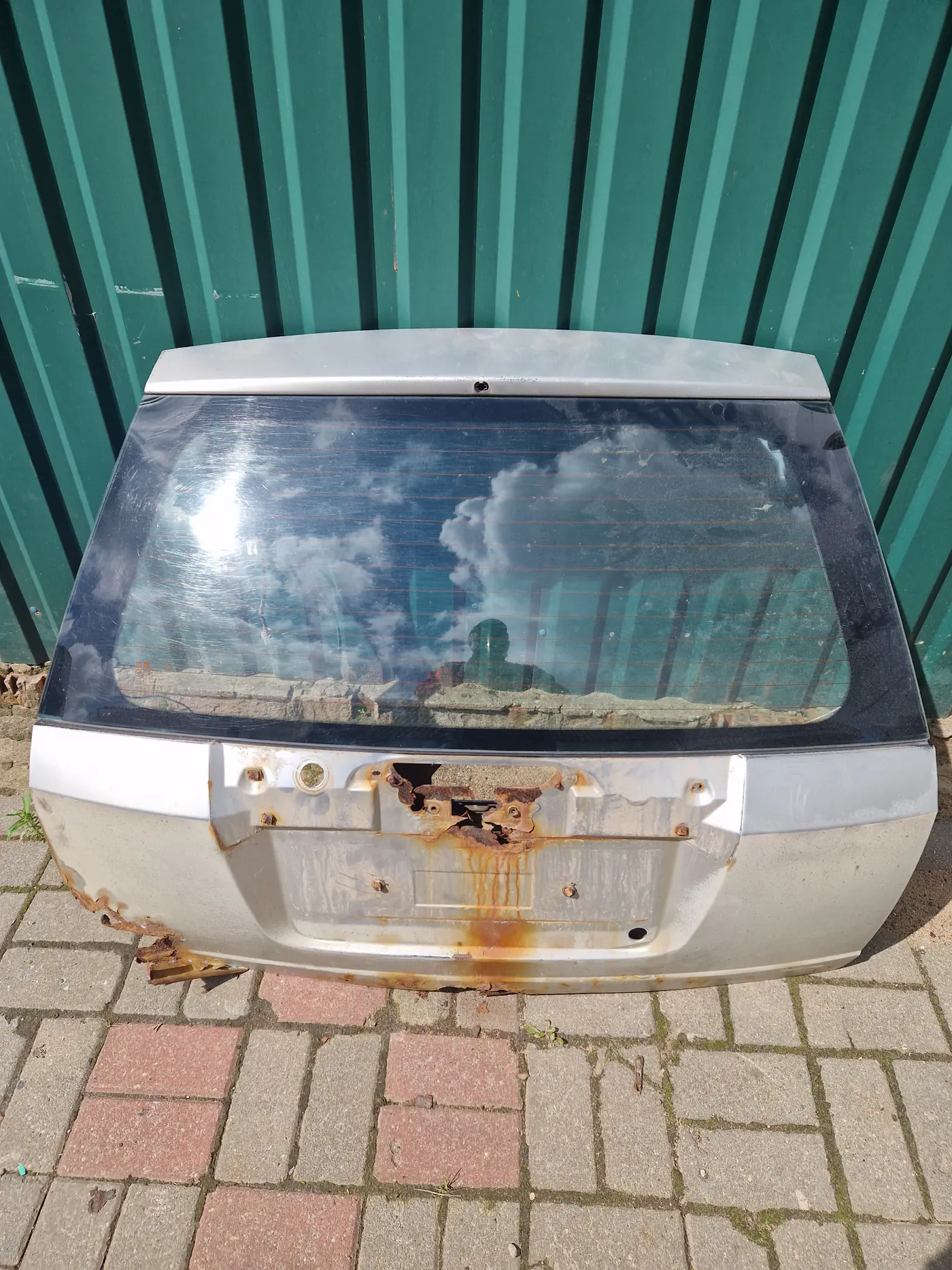 Стекло заднее к Chevrolet Lacetti 2008