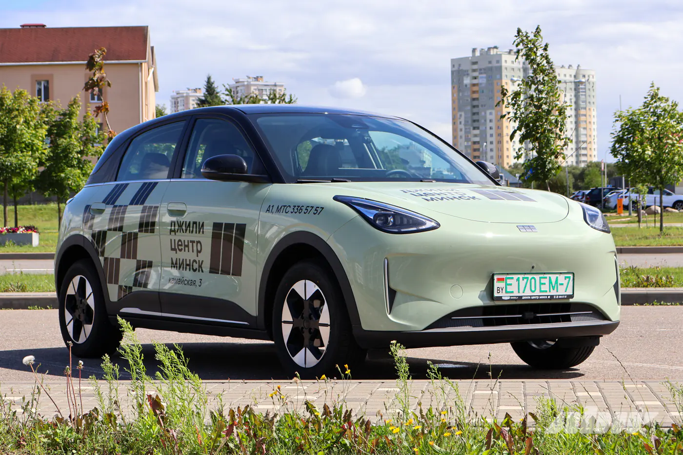 Мал да удал, или Впихнуть невпихуемое в Geely EX2: экшен в трех актах