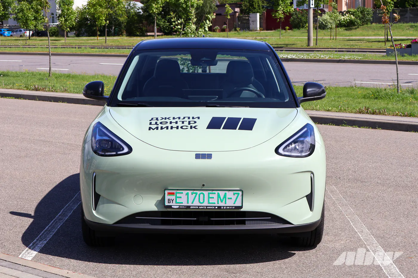 Мал да удал, или Впихнуть невпихуемое в Geely EX2: экшен в трех актах