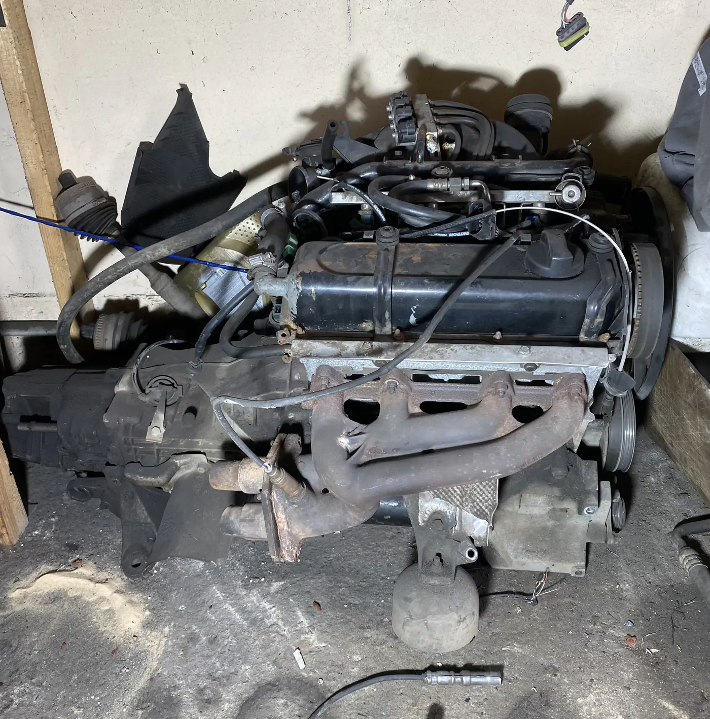 Двигатель к Audi A4 1999