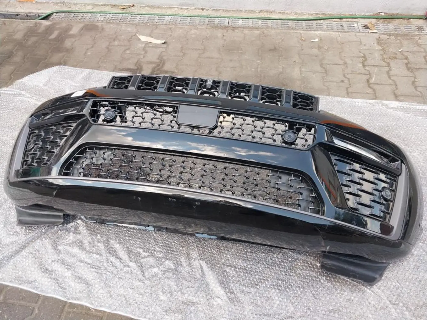 Бампер передний к Jeep Grand Cherokee 2026
