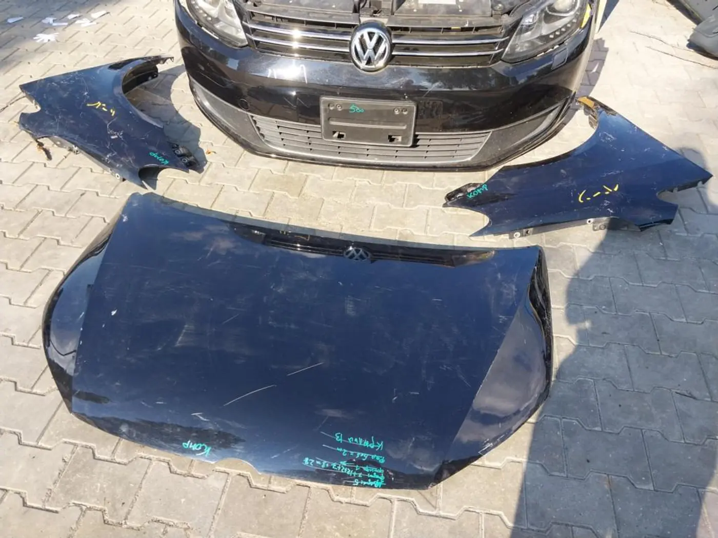 Крыло переднее левое к Volkswagen Touran 2014
