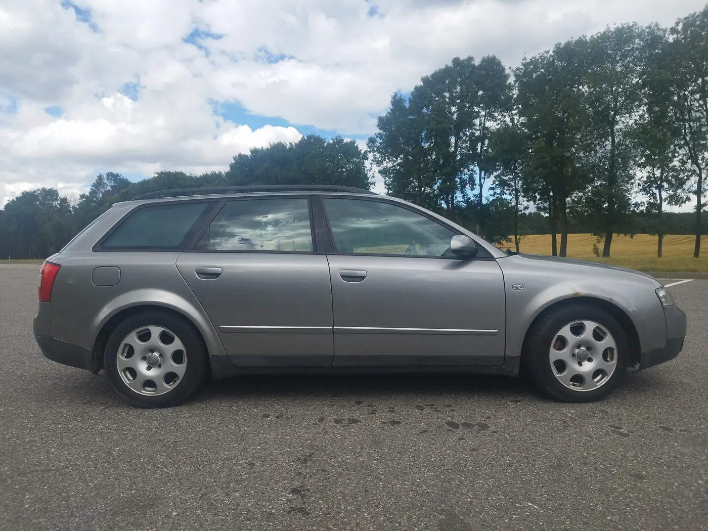 Audi A4 II (B6), 2001