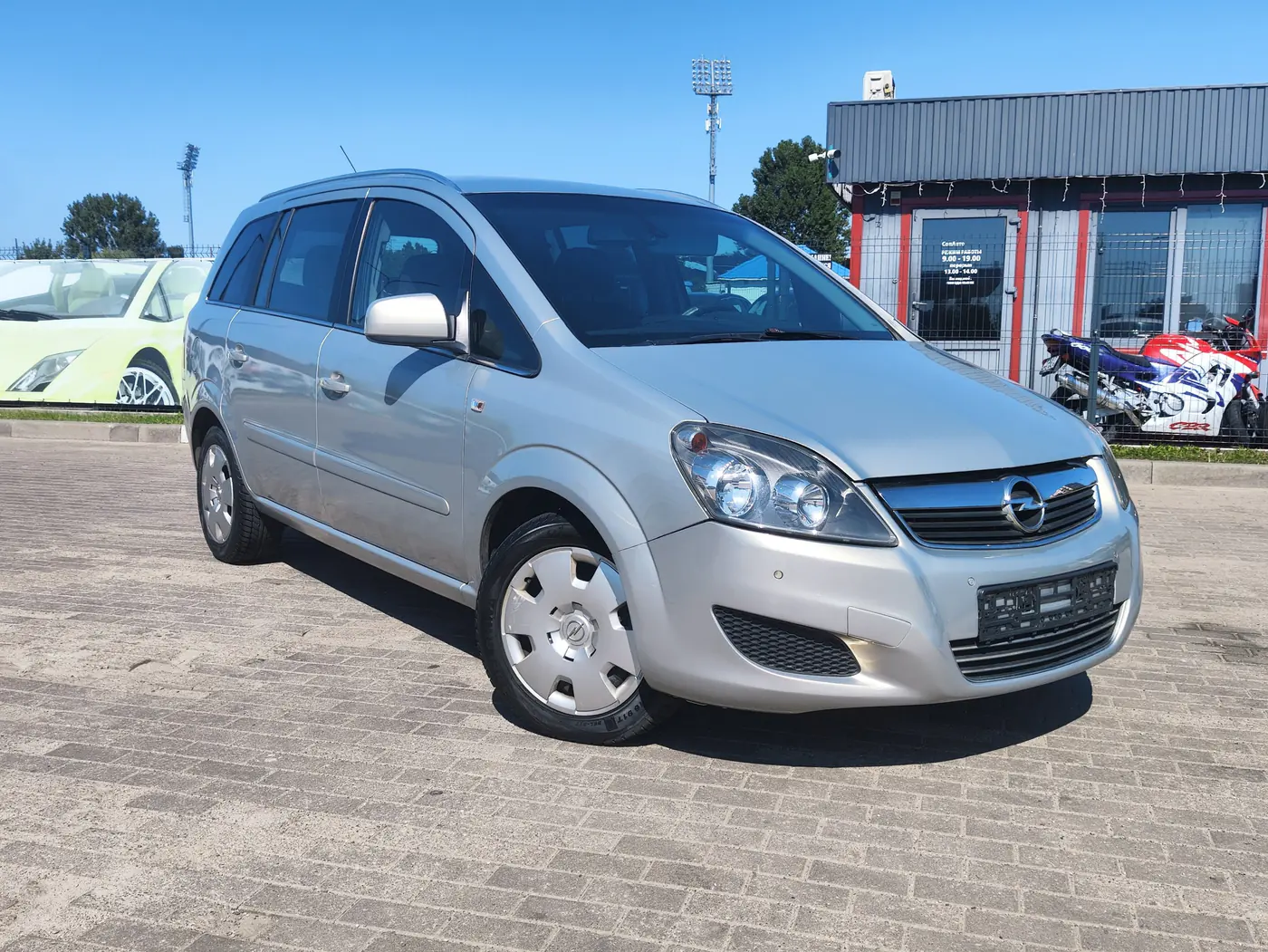Opel Zafira B Рестайлинг, 2009
