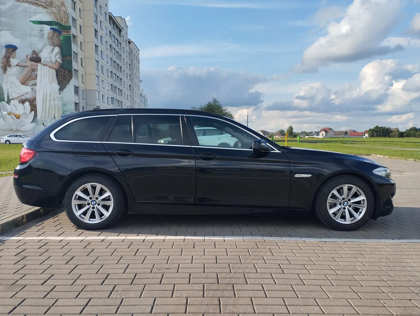 BMW 5 series VI (F10/F11/F07), 2011