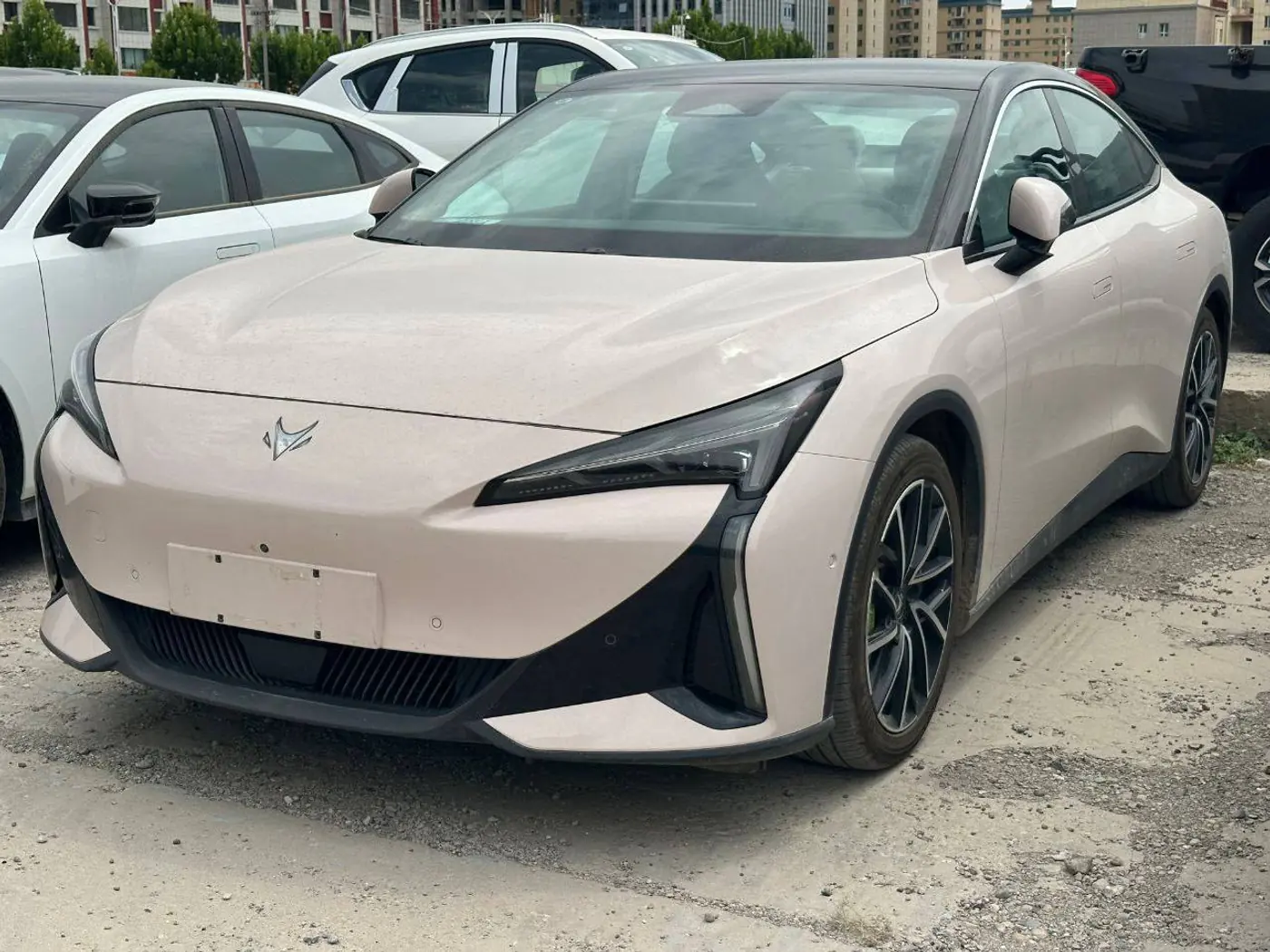 Arcfox Alpha S5 I, 2025