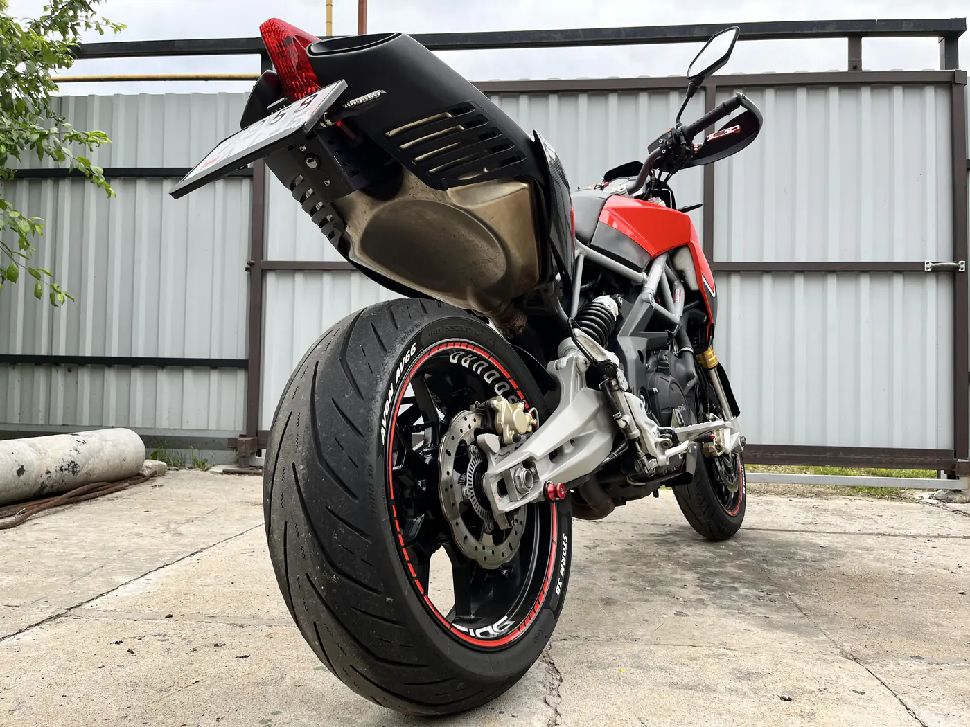Aprilia Dorsoduro 750, 2013