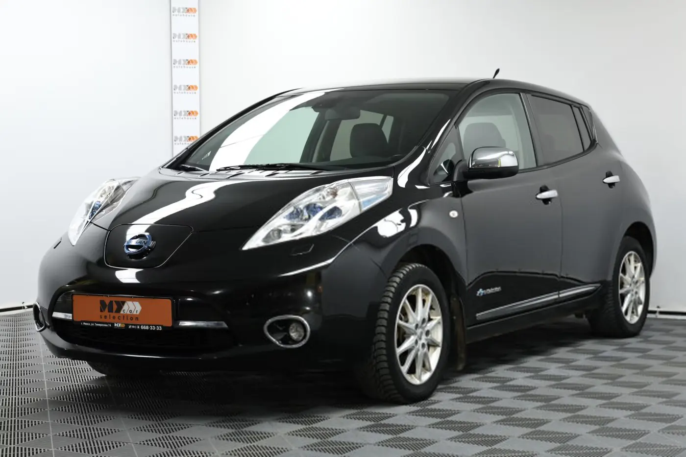 Nissan Leaf I (ZE0/AZE0), 2013