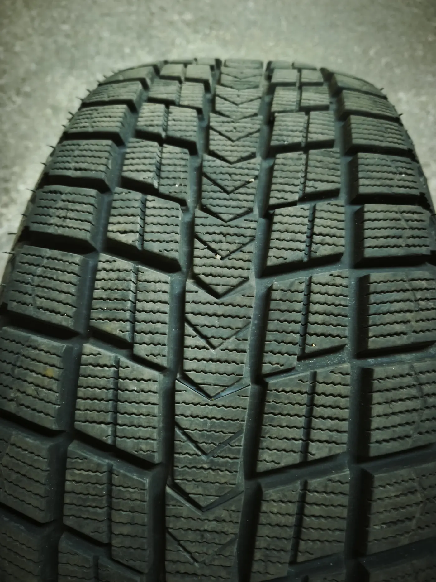 R18 235 55 Nexen Nexen Win Guard Ice