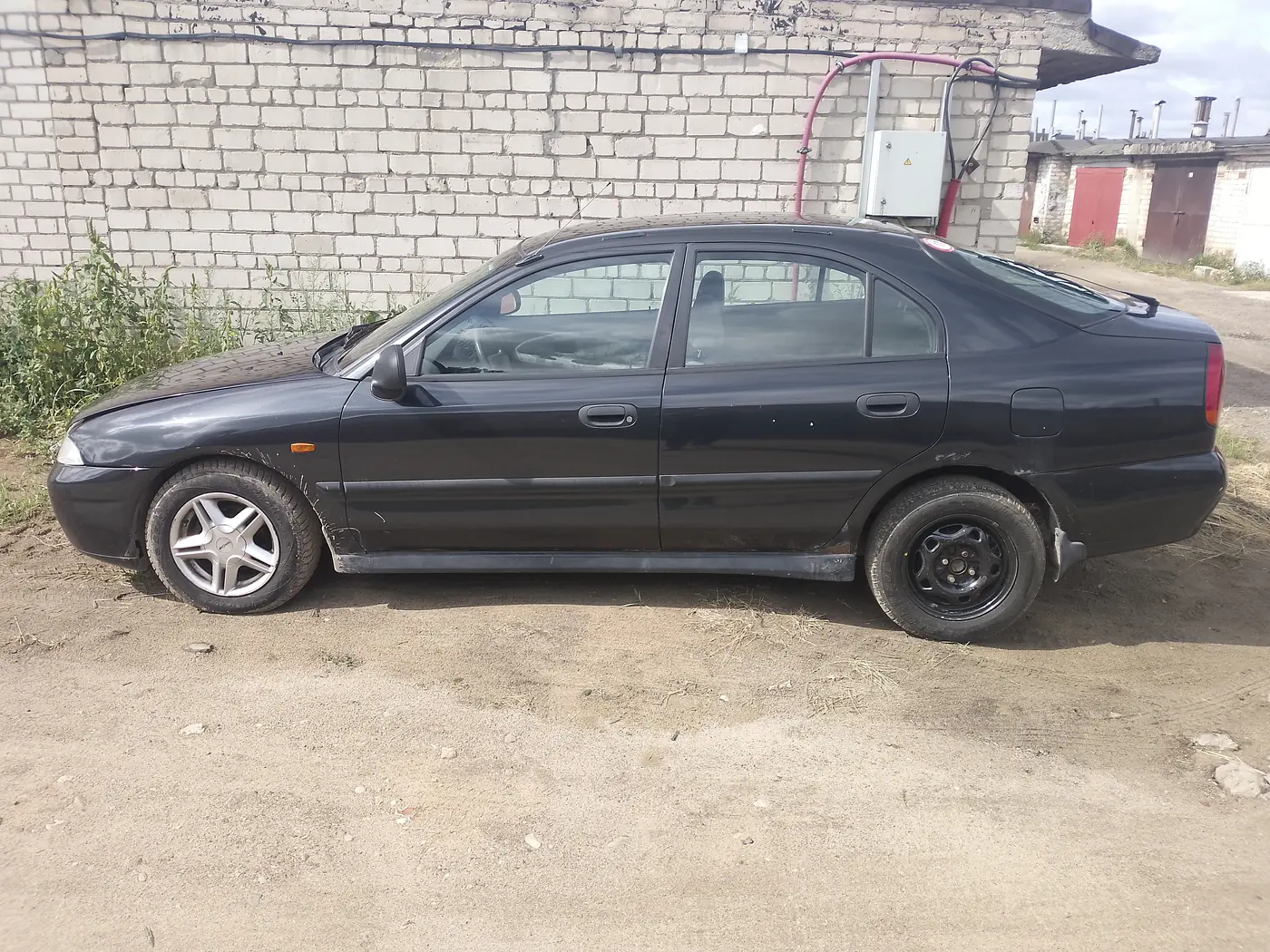 Mitsubishi Carisma I, 1998
