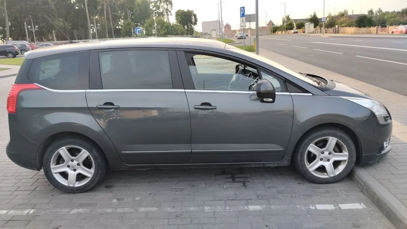 Peugeot 5008 I, 2010
