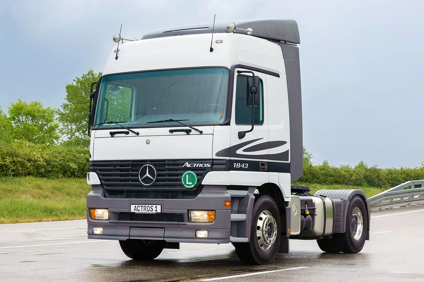 Mercedes-Benz Actros: 30 лет эволюции, которые задали стандарты отрасли