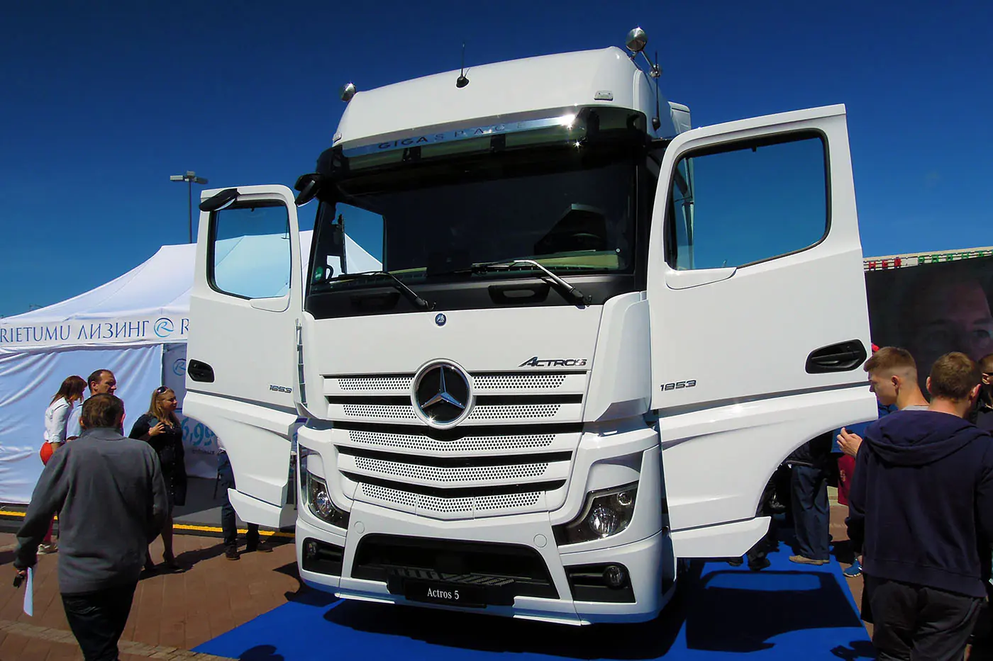 Mercedes-Benz Actros: 30 лет эволюции, которые задали стандарты отрасли