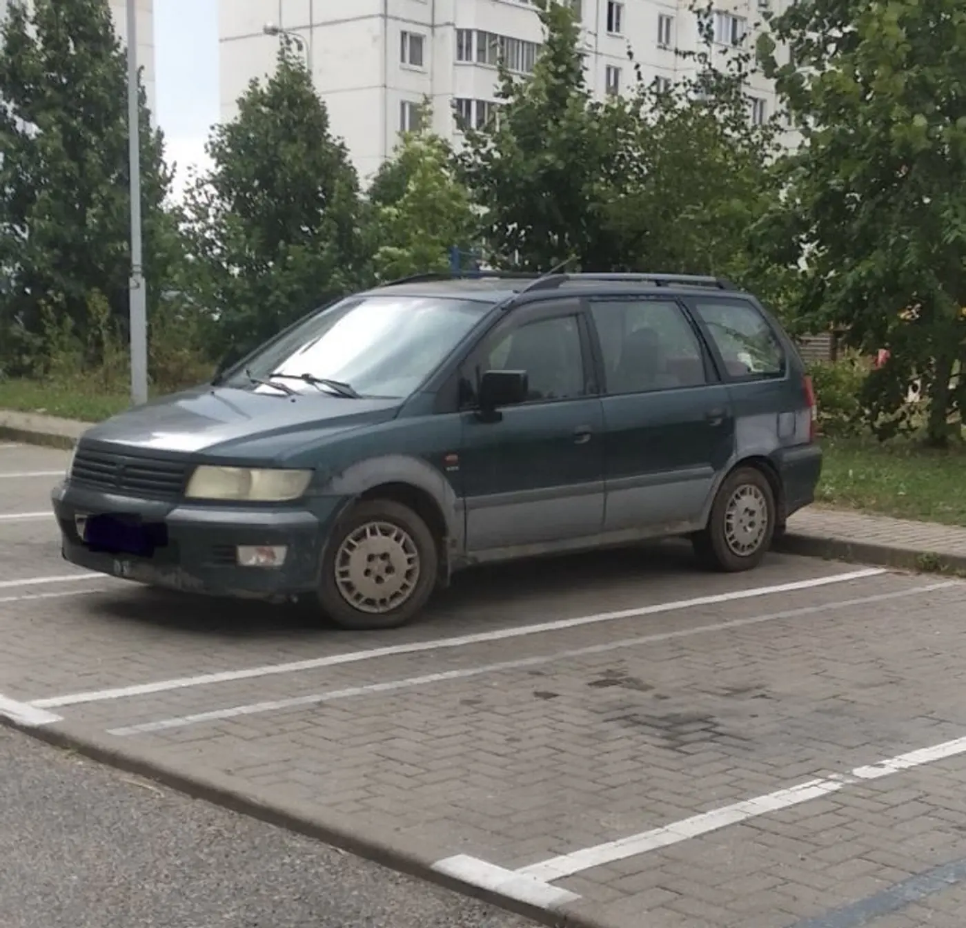 Mitsubishi Space Wagon III, 1999
