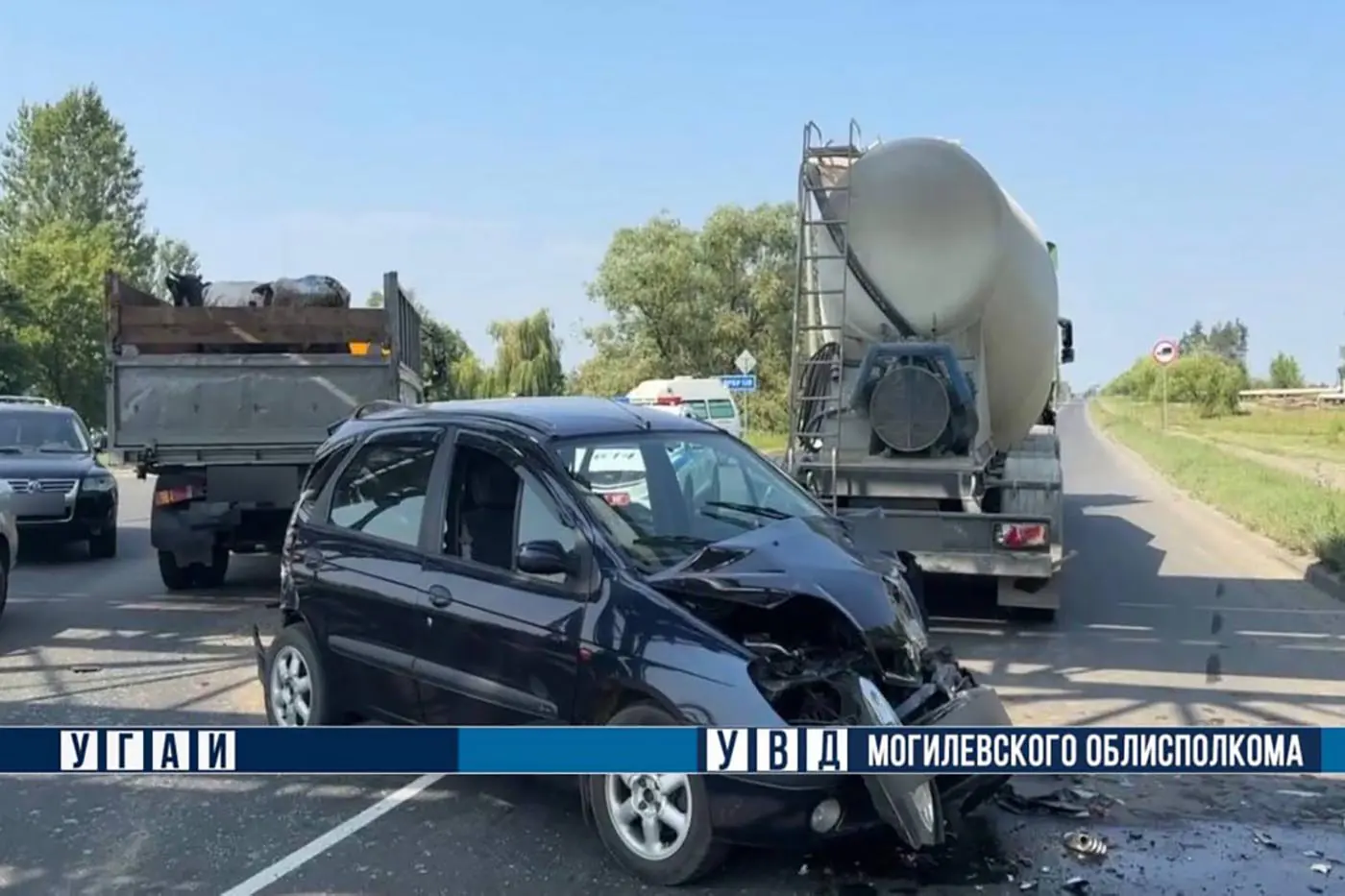Цепная авария в Могилеве: грузовик столкнул Renault на второй МАЗ