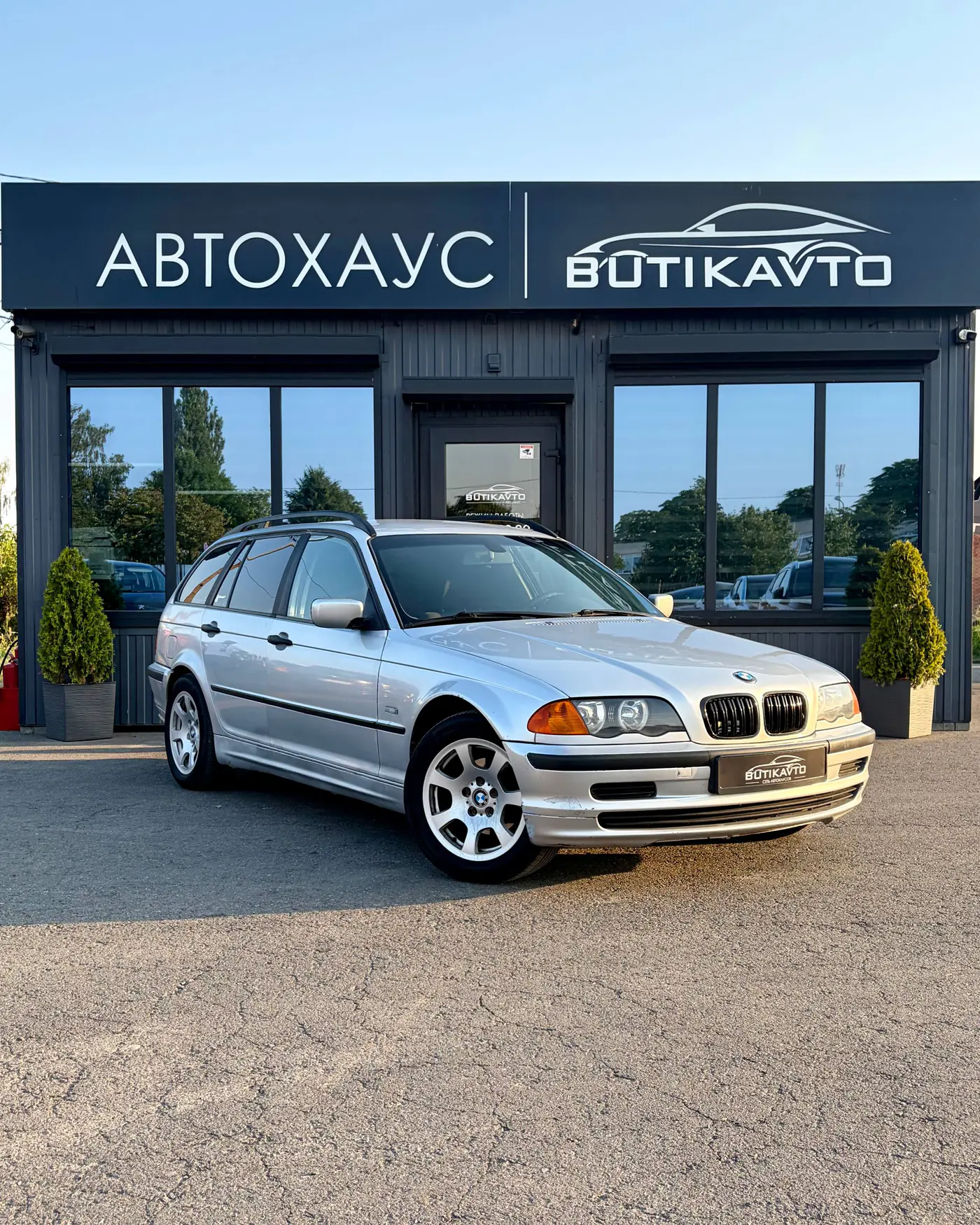 BMW 3 series IV (E46), 2001