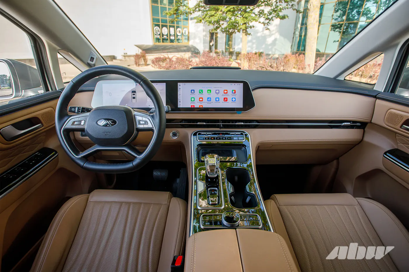 Путевой дневник JAC RF8: углубляемся в провинцию на бизнес-шаттле