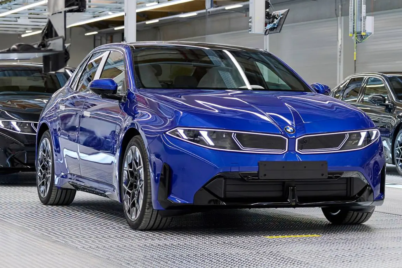 BMW начала выпуск нового i3 – запас хода до 906 км