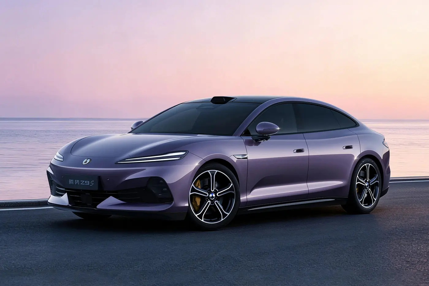Denza начала продажи электрического седана Z9S с запасом хода до 1100 км на одной зарядке