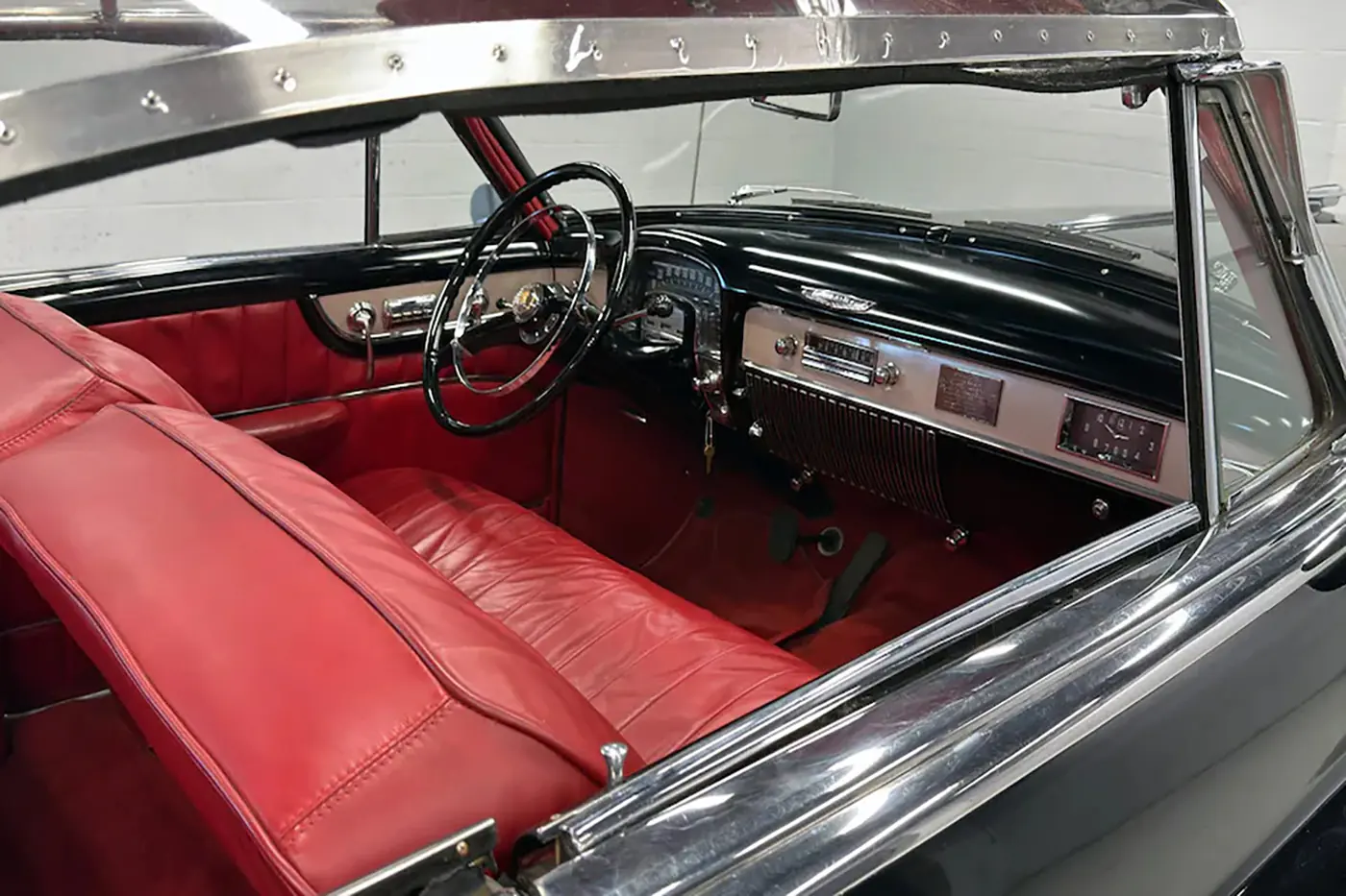 Cadillac британской королевской семьи оценили в 400 тысяч рублей