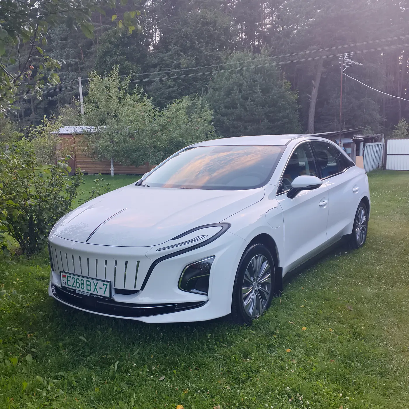 Hongqi E-QM5 I, 2025