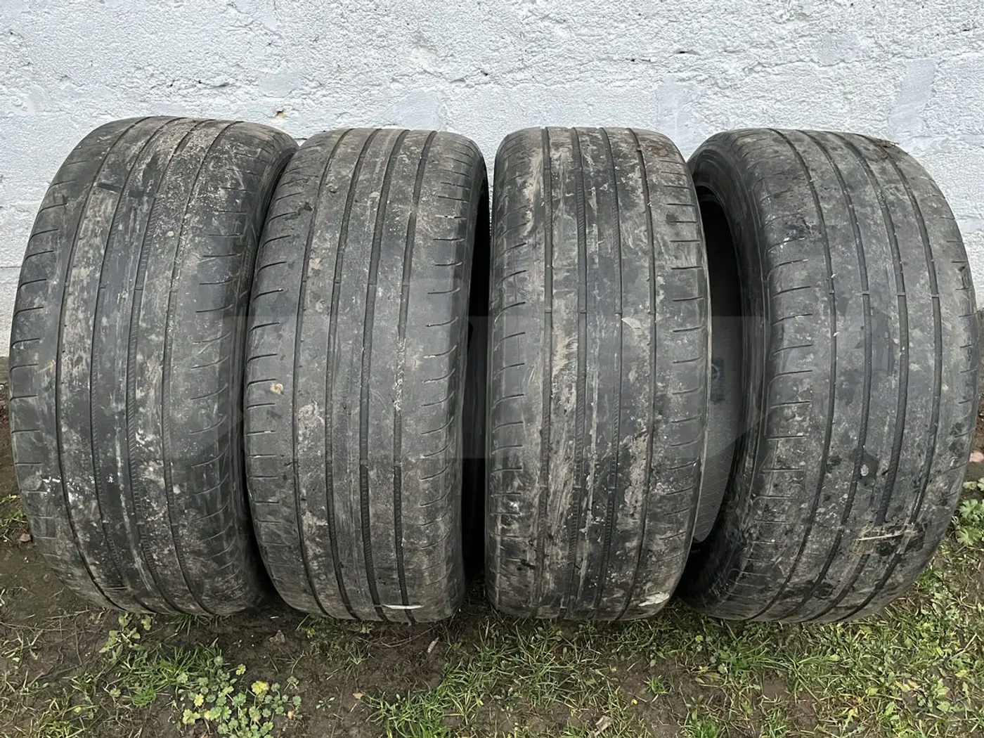 R21 265 45 Goodyear Jfkgdh