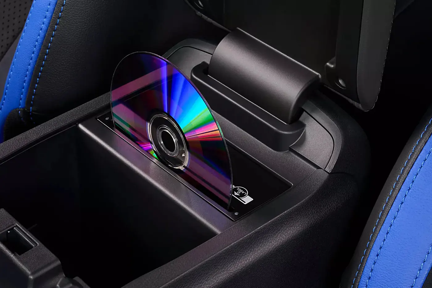 Новые машины с CD-плеером в США остались только у Subaru