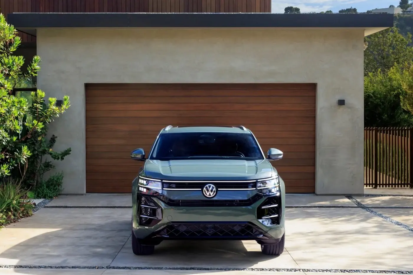 Volkswagen показал в Америке новый кроссовер Atlas Cross Sport