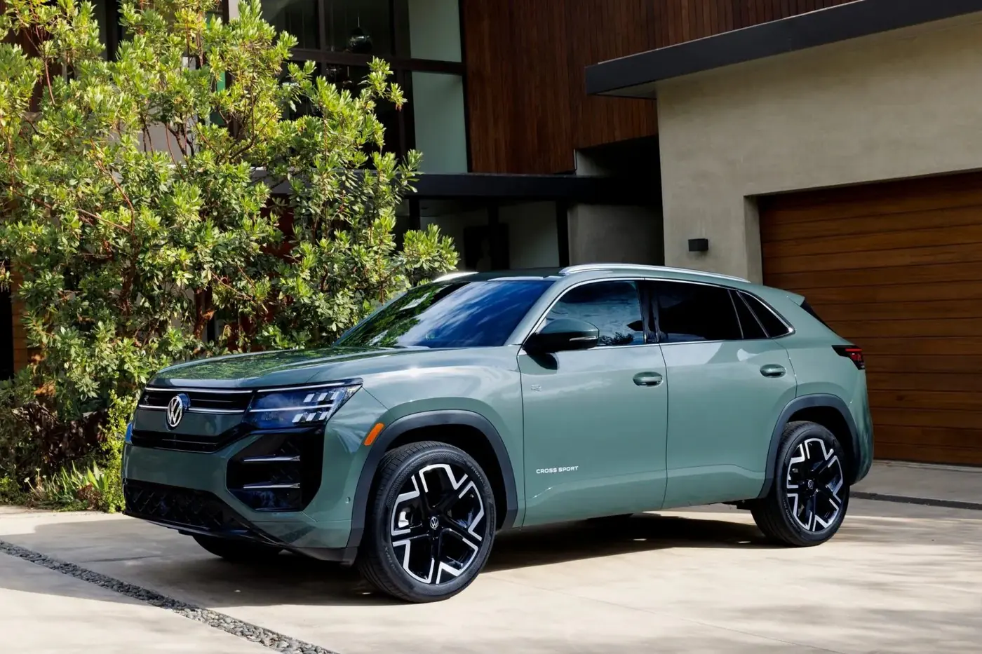 Volkswagen показал в Америке новый кроссовер Atlas Cross Sport