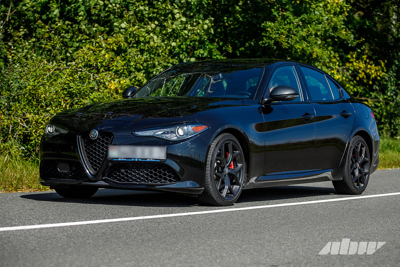 Секонд-тест Alfa Romeo Giulia: альтернатива «тройке» и «цешке» для тех, у кого есть сердце