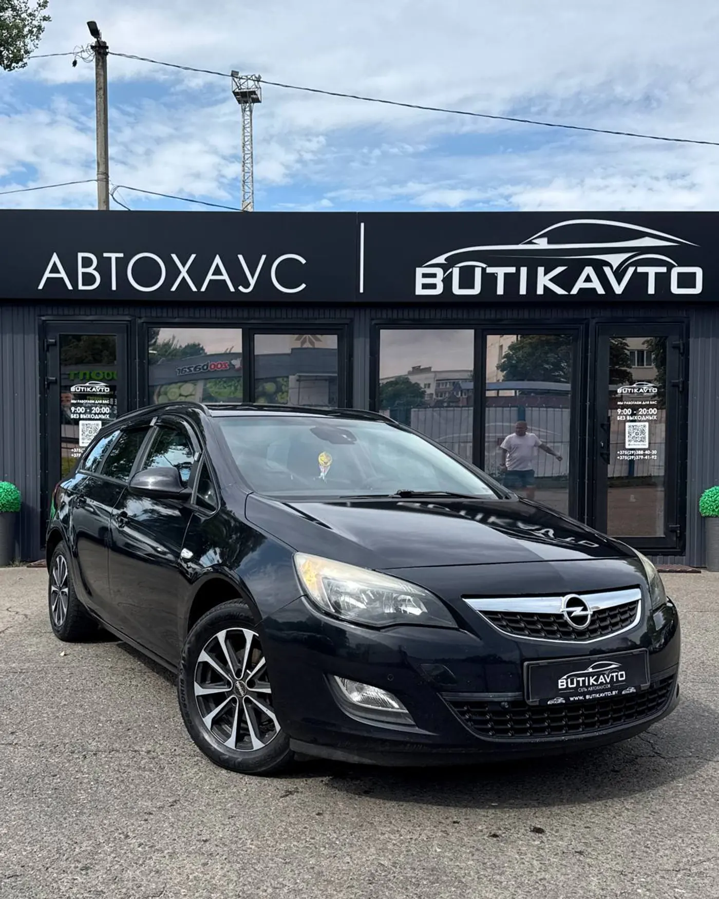 Opel Astra J, 2011
