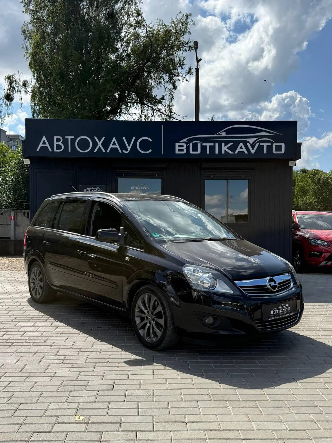 Opel Zafira B Рестайлинг, 2011