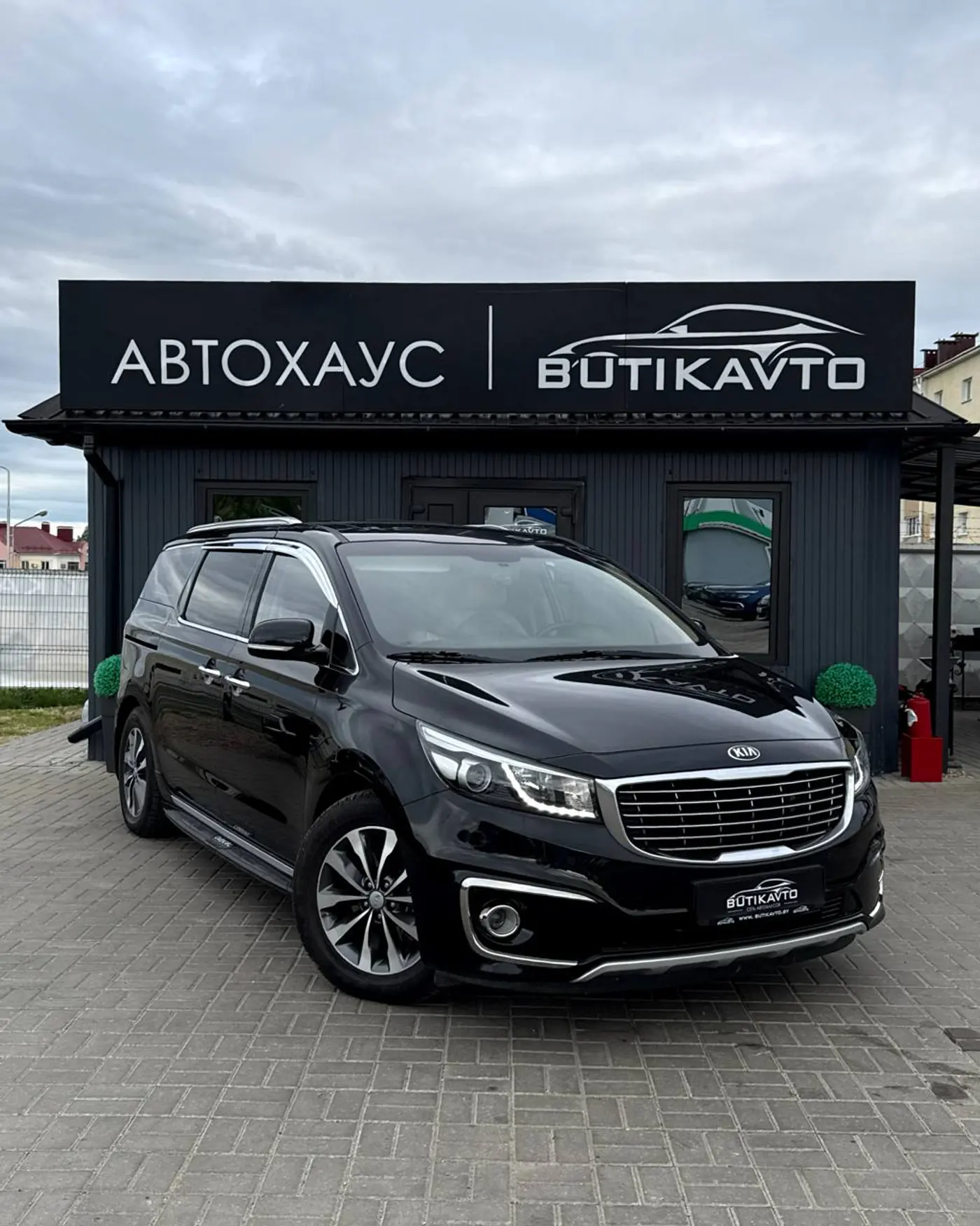 Kia Carnival III, 2017