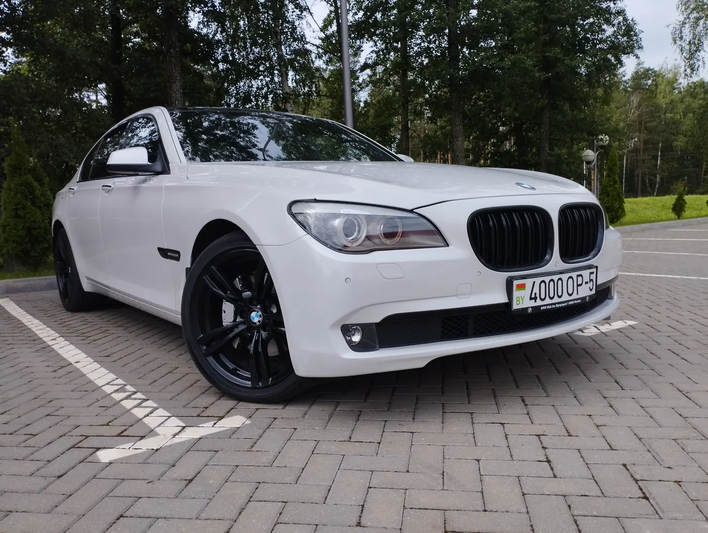 BMW 7 series V (F01/F02/F04), 2011