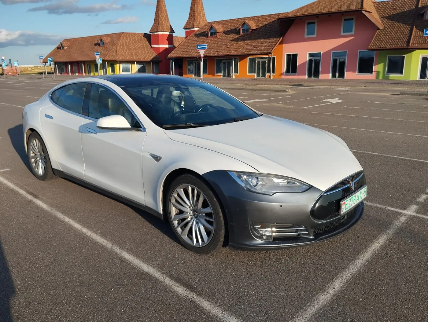 Tesla Model S I, 2015