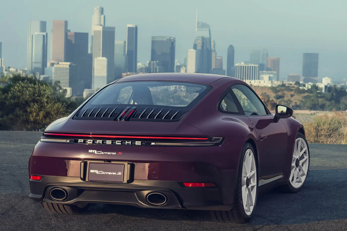 Porsche: пакет обновлений для Macan и 911 Carrera S на механике