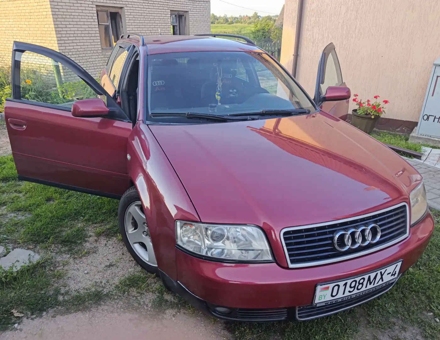 Audi A6 II (C5), 2001