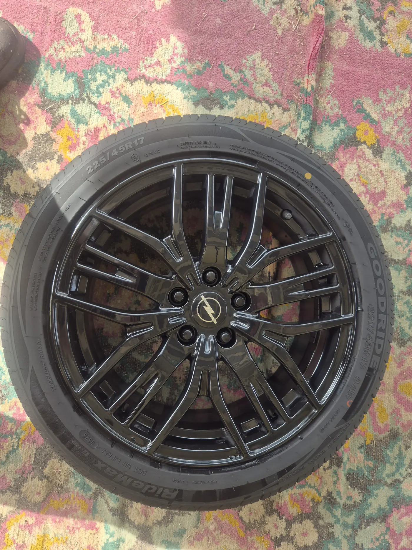 7xR17 5 105 ET42 DIA56.6 к Opel Astra
