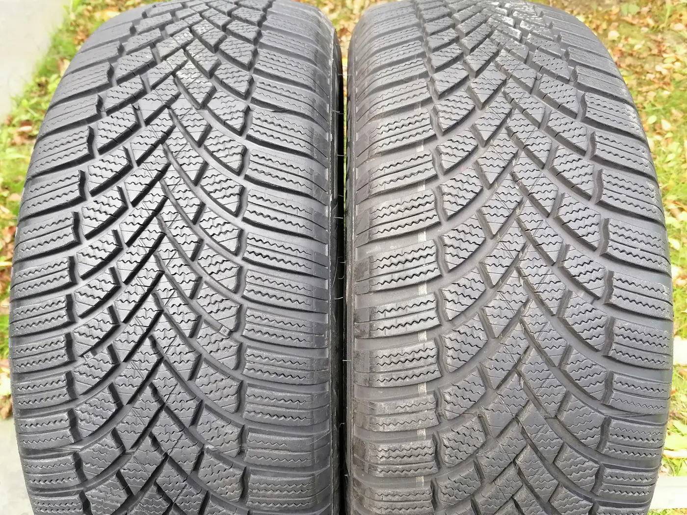 R19 235 55 Bridgestone Blizzak LM005