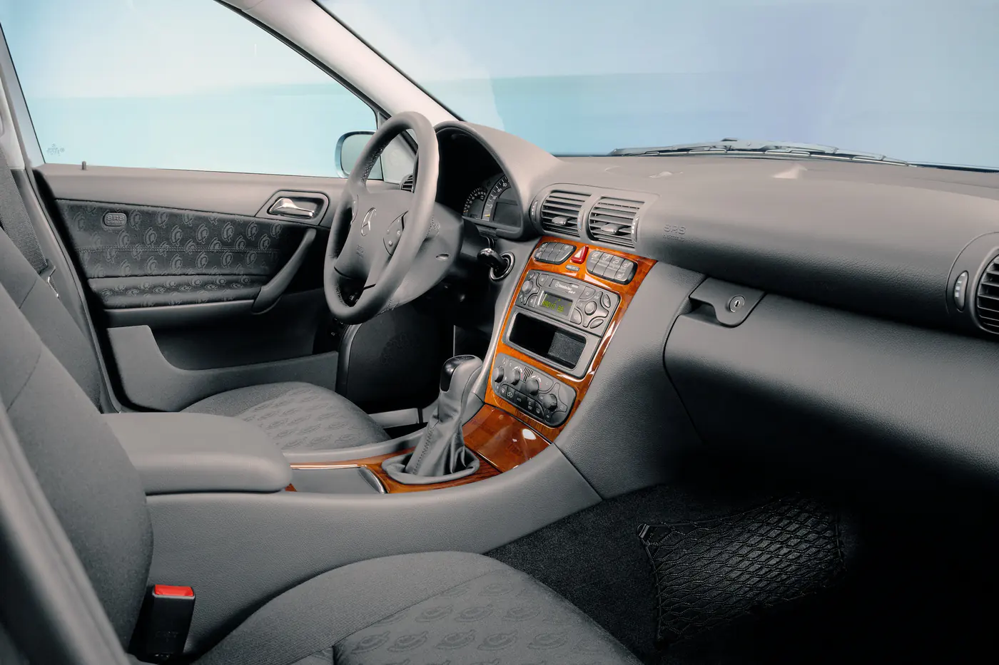 «Цешка» примерила обновки: как изменился Mercedes C-класса