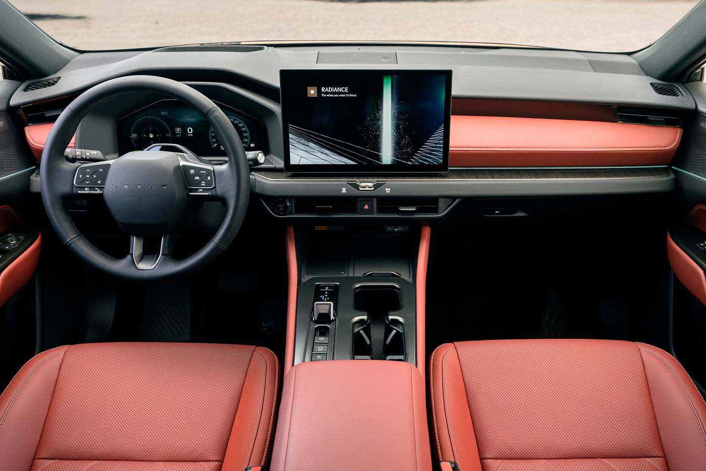 Lexus представил новый NX: кроссовер научился сам уходить от опасности