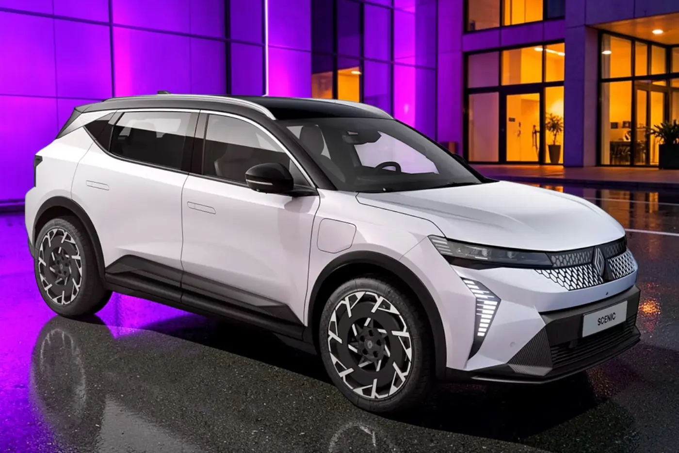 Renault масштабно обновила Scenic E-Tech: кроссовер стал современнее и дешевле