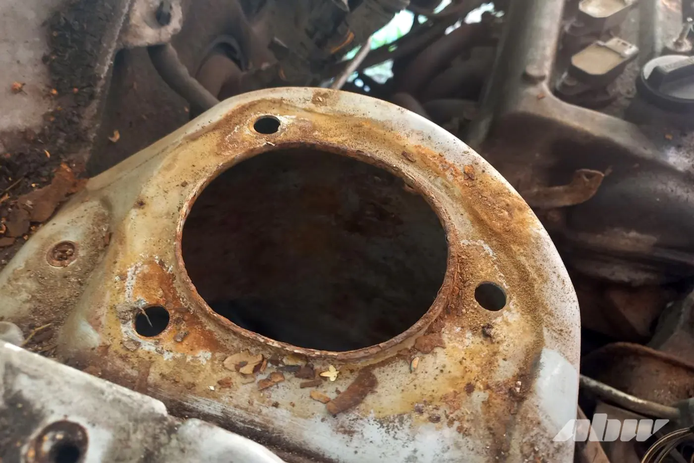 Разбираем старенькую Toyota за 5400 рублей: вот что увидели и сколько уже потратили