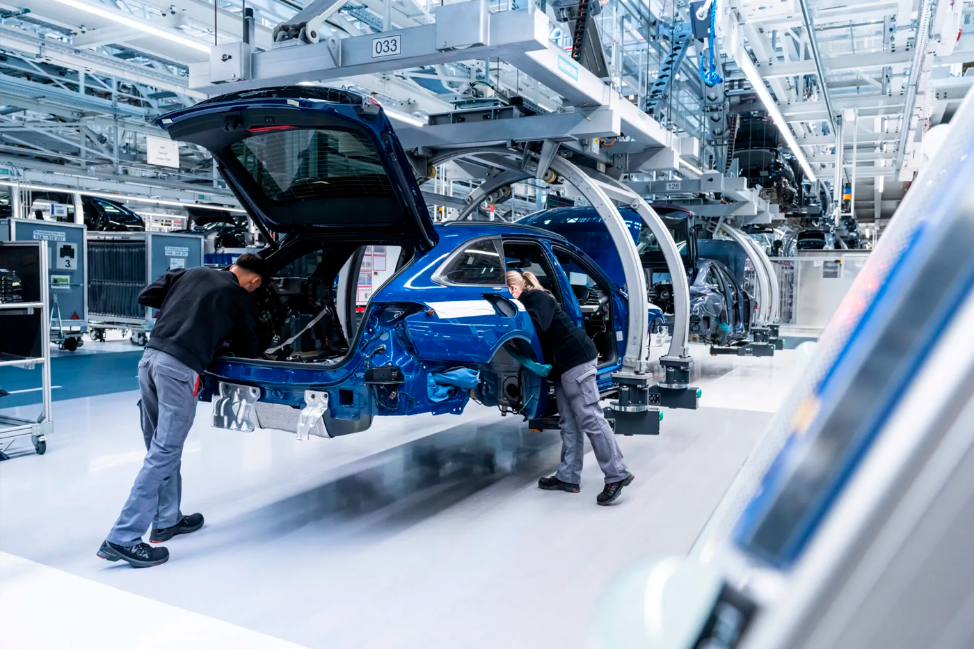 Четыре завода и 50 тысяч сотрудников: Volkswagen начал болезненную перестройку