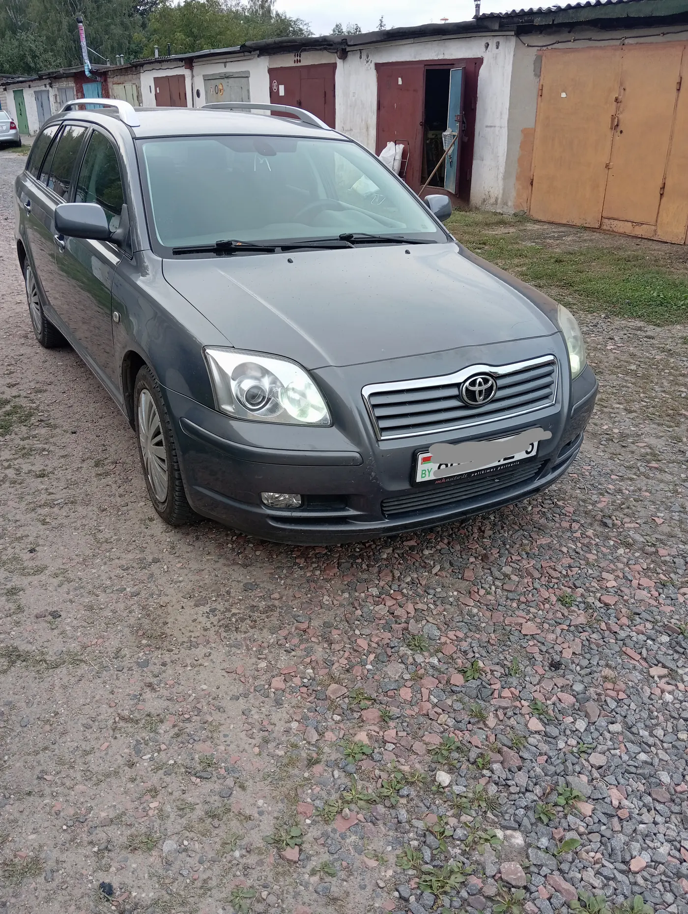 Toyota Avensis II, 2004