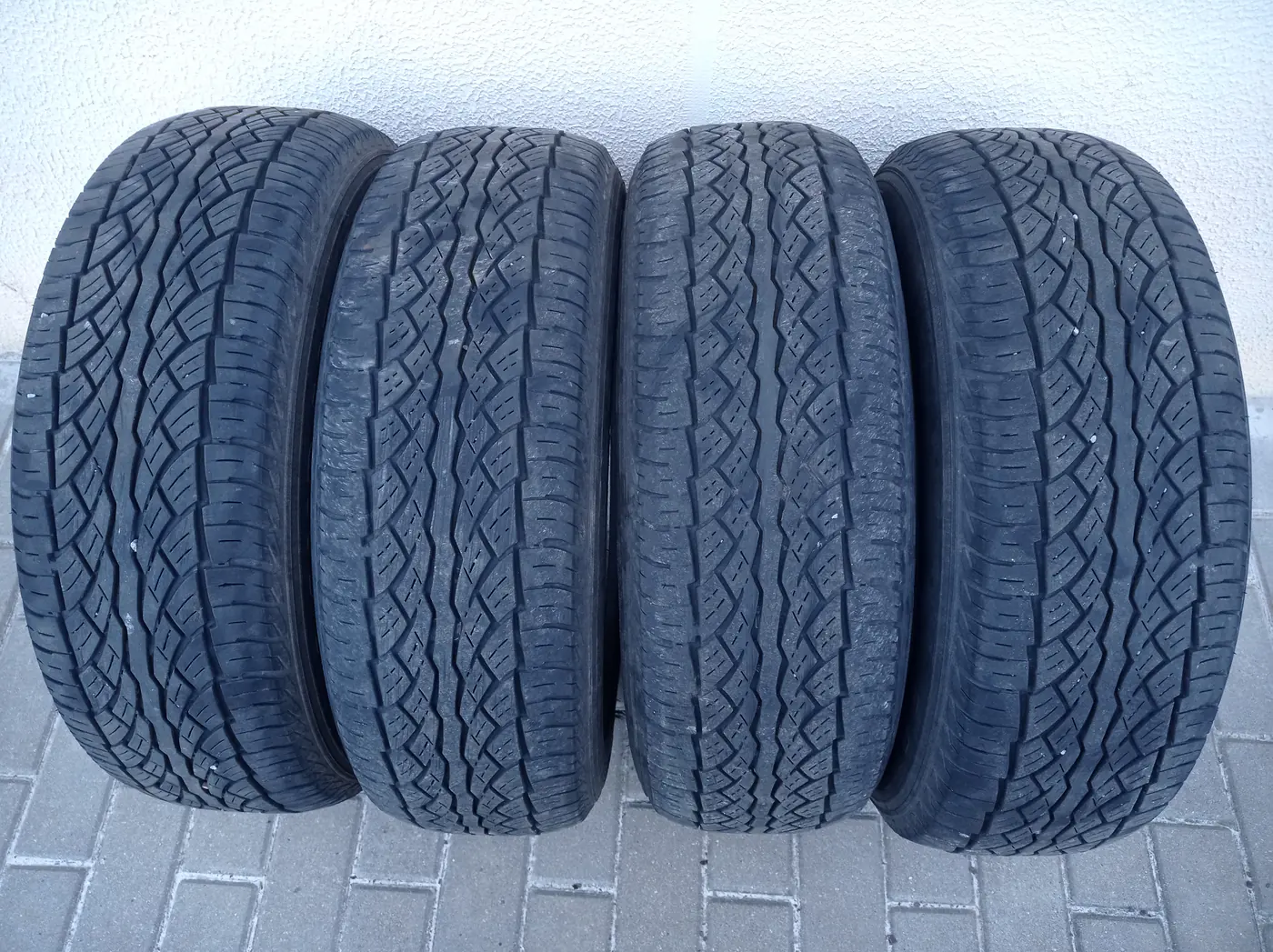 R16 215 65 Falken l
