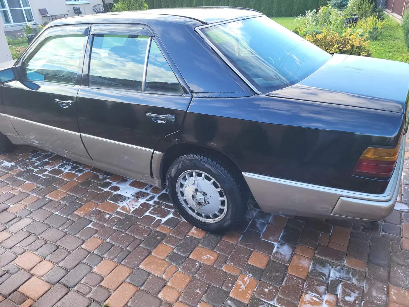 Mercedes-Benz W124 I, 1990