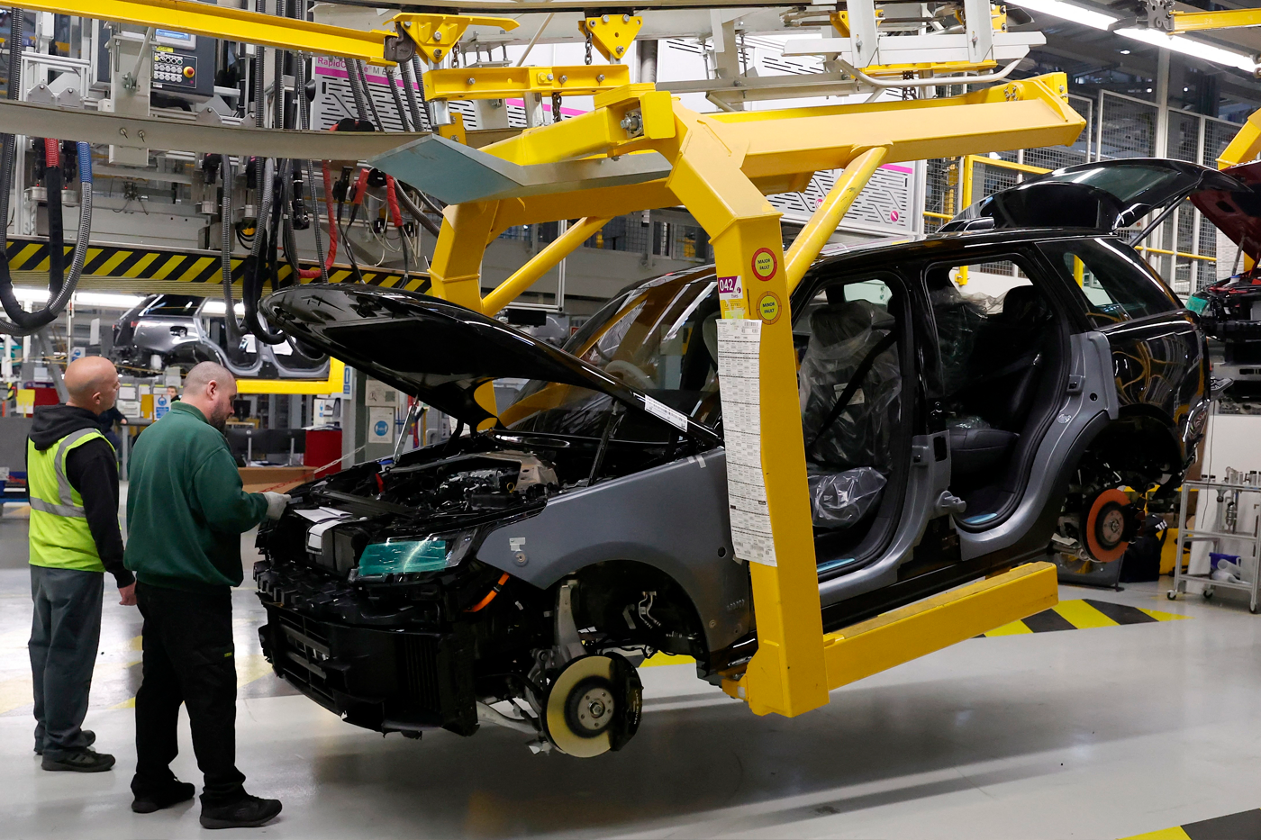До 4 тысяч сотрудников могут покинуть Jaguar Land Rover в ближайшие два года