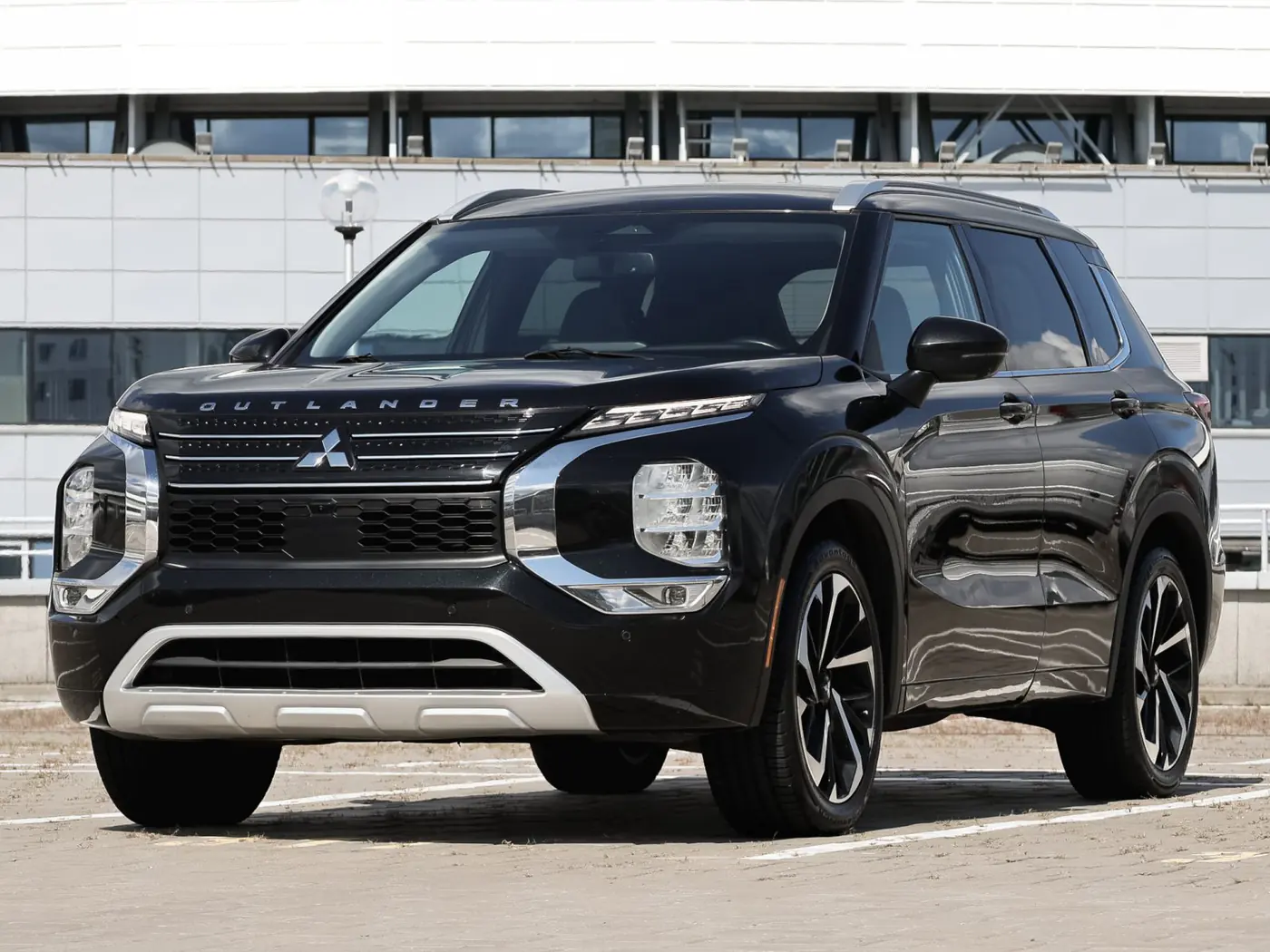 Mitsubishi Outlander IV, 2021